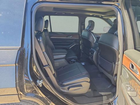 New 2025 Jeep Grand Cherokee L Summit w/ Obsidian Package AWD/4WD image 28