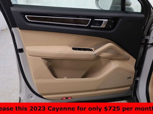 Certified 2023 Porsche Cayenne Platinum Edition image 16