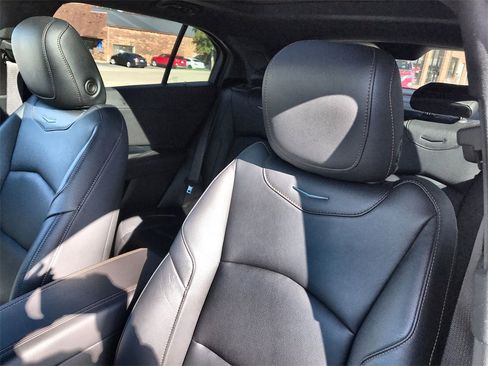 Used 2023 Cadillac XT4 Sport image 11