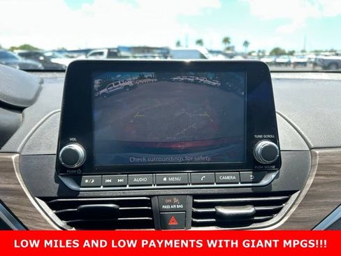 Used 2023 Nissan Altima 2.5 SV FWD image 22