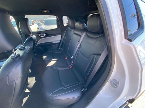 Used 2025 Jeep Compass Limited AWD/4WD image 27