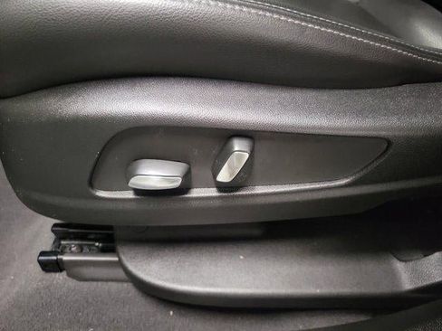 Certified 2023 Cadillac XT6 Luxury FWD image 13