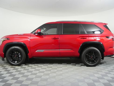 Used 2025 Toyota Sequoia Platinum image 6