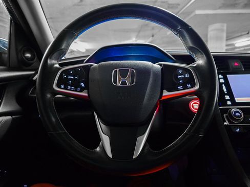 Used 2016 Honda Civic Touring image 24