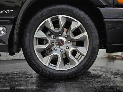 New 2025 GMC Savana 2500 w/ Driver Convenience Package image 18