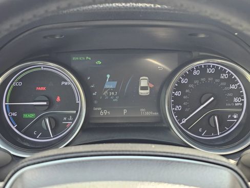 Used 2018 Toyota Camry XLE FWD image 31