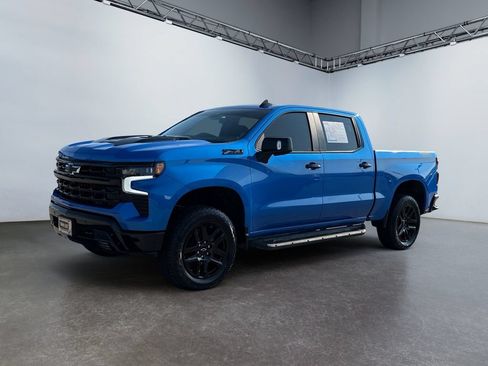 Used 2026 Chevrolet Silverado 1500 LT Trail Boss w/ Dark Appearance Package AWD/4WD image 7