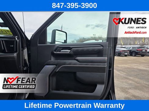 Used 2024 GMC Sierra 2500 AT4X image 47