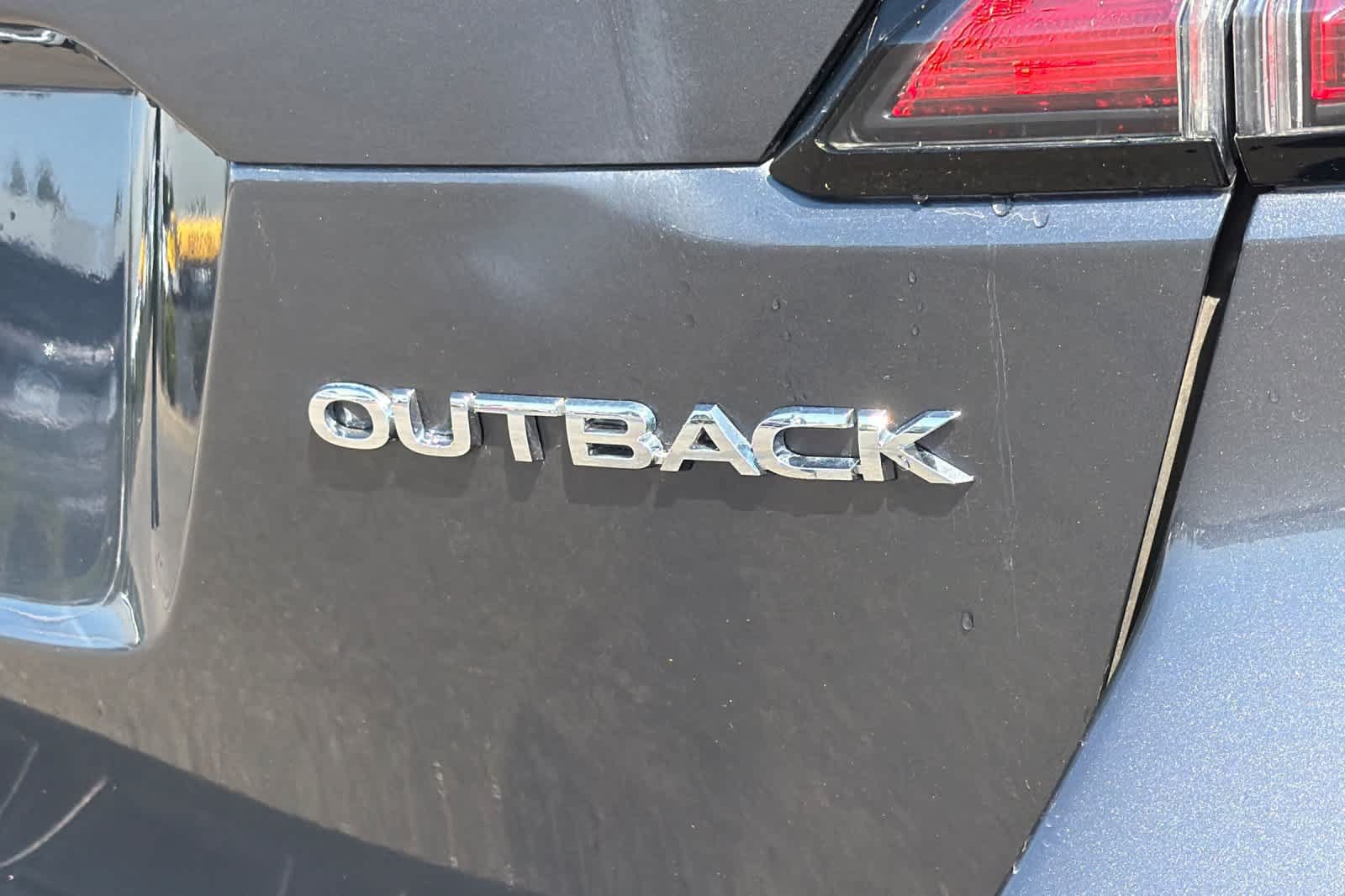 Used 2025 Subaru Outback Premium AWD/4WD image 33