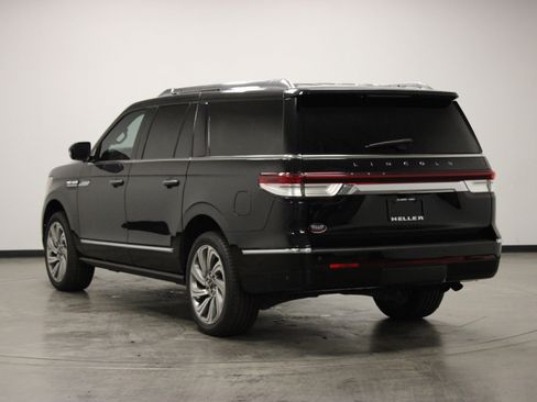 Used 2023 Lincoln Navigator L Reserve AWD/4WD image 6