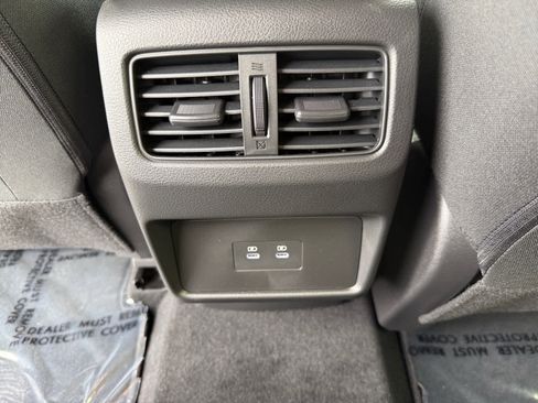 Used 2025 Nissan Rogue SV image 16