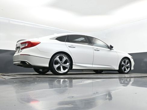 Used 2018 Honda Accord Touring image 42