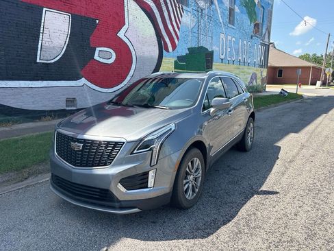 Used 2021 Cadillac XT5 Premium Luxury AWD/4WD image 2