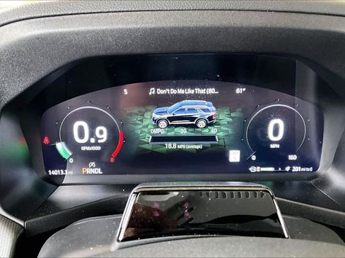 Used 2025 Ford Explorer ST-Line w/ ST-Line Street Pack image 24