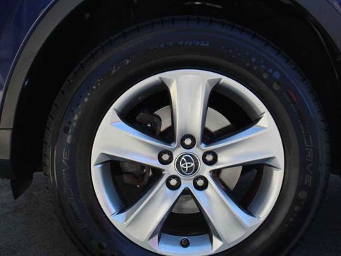 Used 2015 Toyota RAV4 XLE image 27