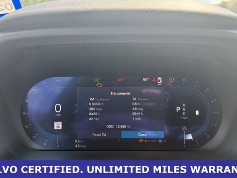 Certified 2025 Volvo XC40 B5 Plus AWD/4WD image 20