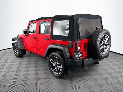 Used 2017 Jeep Wrangler Unlimited Sport w/ Mopar Black Appearance Group AWD/4WD image 5