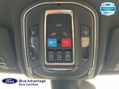 Used 2024 Jeep Grand Cherokee Limited w/ Luxury Tech Group II AWD/4WD image 15