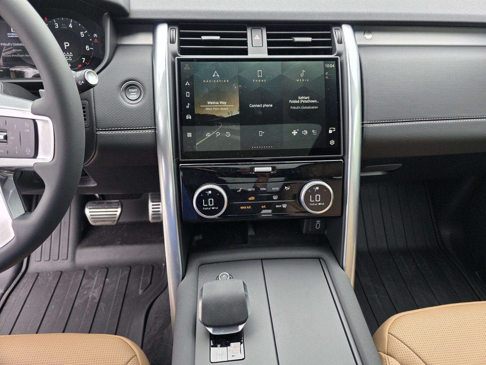 New 2026 Land Rover Discovery Dynamic SE AWD/4WD image 17