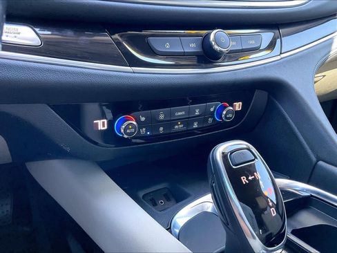 Used 2019 Buick Enclave Premium image 31