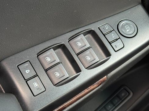 Used 2019 GMC Yukon SLT AWD/4WD image 25