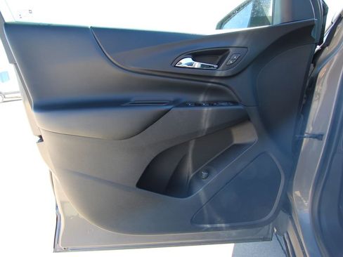 Used 2018 Chevrolet Equinox LT image 38