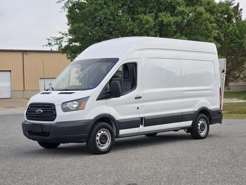 Used 2018 Ford Transit 250 148 High Roof RWD image 2
