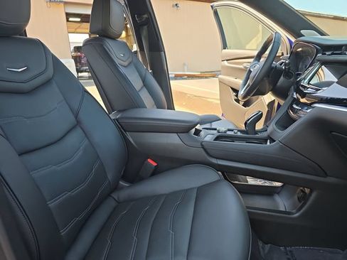 Used 2025 Cadillac XT6 Premium Luxury w/ Platinum Package AWD/4WD image 14