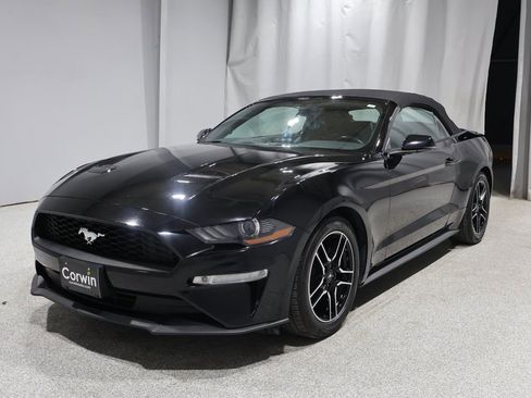 Used 2020 Ford Mustang Premium image 5