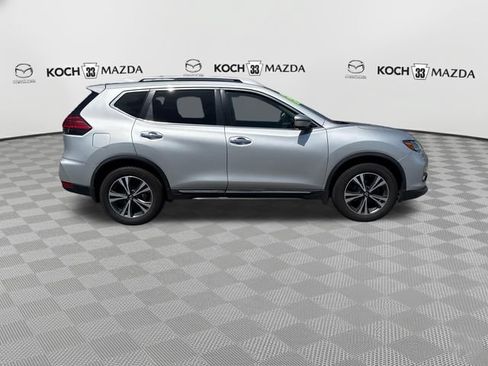 Used 2017 Nissan Rogue SL w/ SL Premium Package AWD/4WD image 8