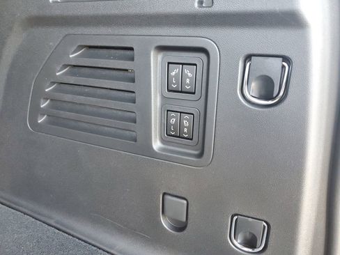 New 2026 Chevrolet Traverse High Country image 9