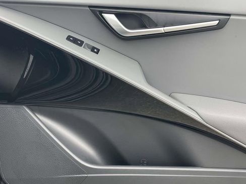 New 2026 Kia Niro EX image 16