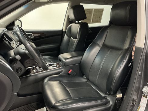 Used 2015 Nissan Pathfinder Platinum w/ Family Entertainment Package FWD image 9