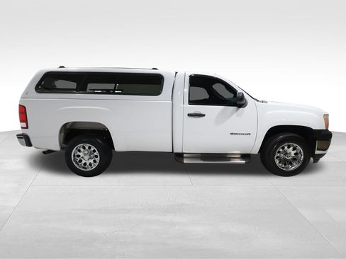 Used 2010 GMC Sierra 1500 W/T RWD image 4