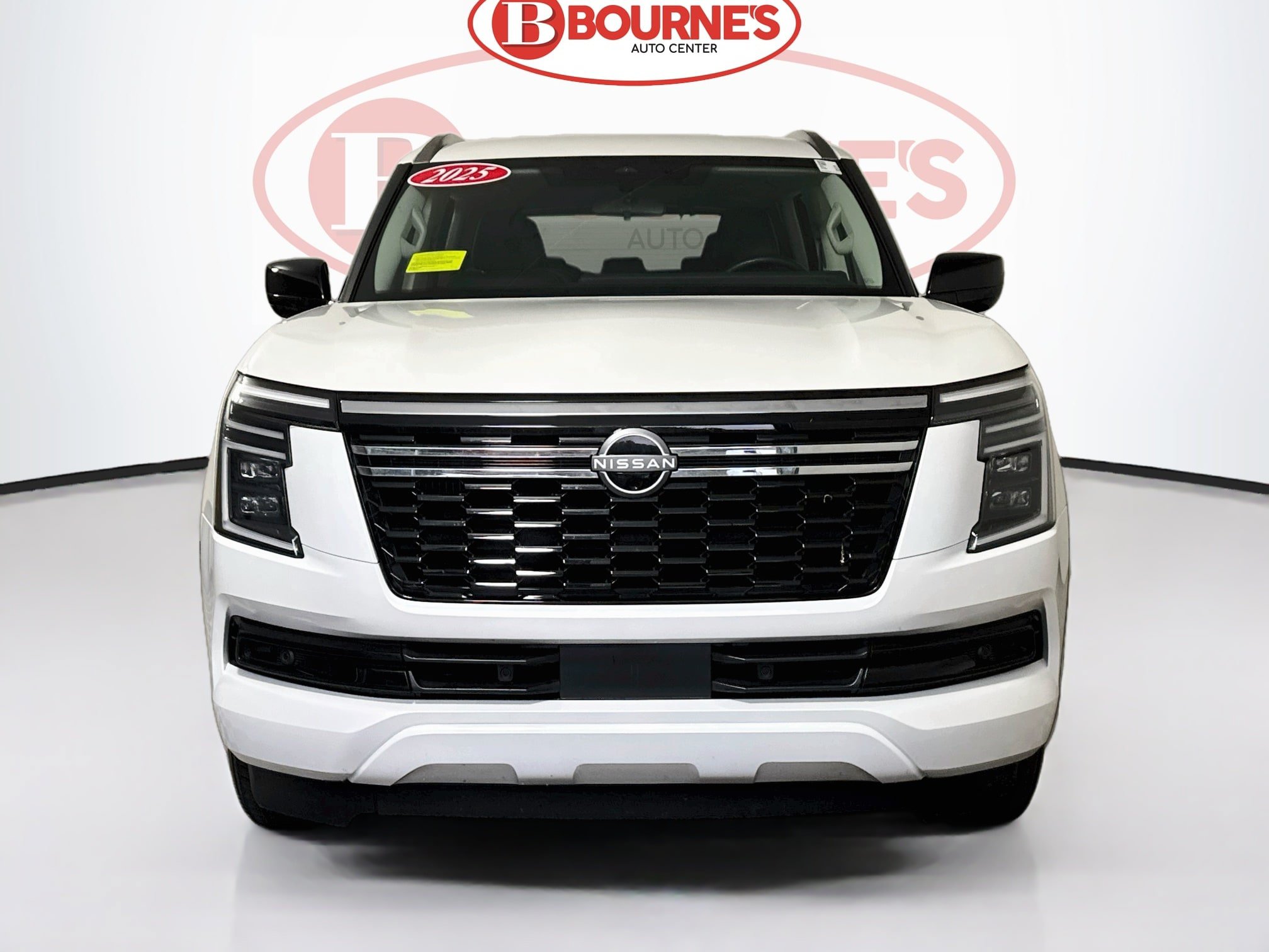 Used 2025 Nissan Armada SV AWD/4WD image 4