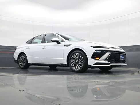 Certified 2025 Hyundai Sonata SEL image 23