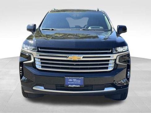 Used 2022 Chevrolet Suburban High Country w/ Premium Package 2 image 8