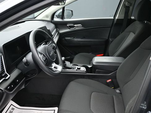 Used 2024 Kia Sportage LX AWD/4WD image 11