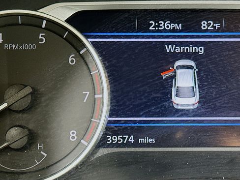 Used 2024 Nissan Sentra SV image 18