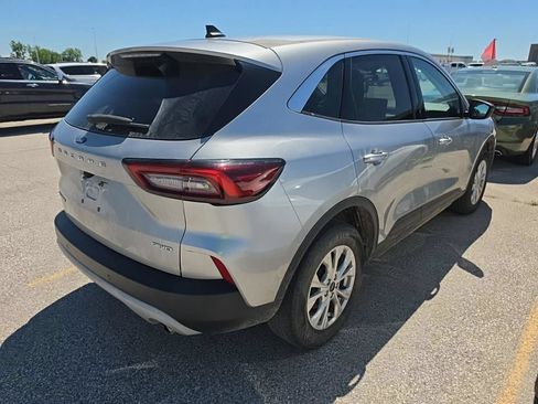 Used 2023 Ford Escape Active w/ Tech Pack #1 AWD/4WD image 2