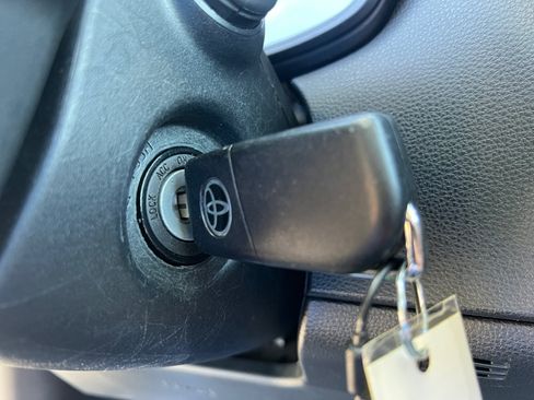 Used 2023 Toyota Corolla LE FWD image 20