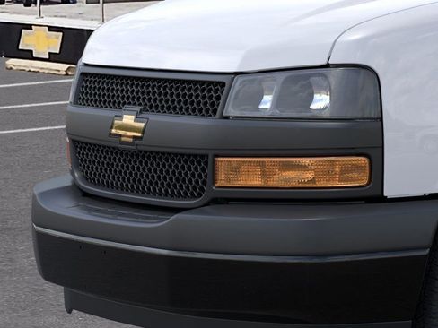 New 2025 Chevrolet Express 2500 image 13