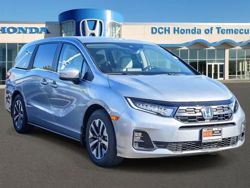 Certified 2026 Honda Odyssey EX-L image 3