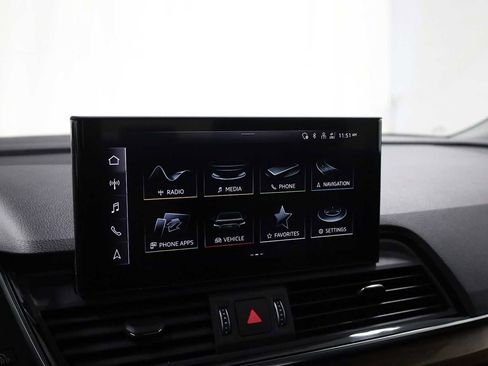 Used 2023 Audi Q5 2.0T Premium w/ Convenience Package image 29