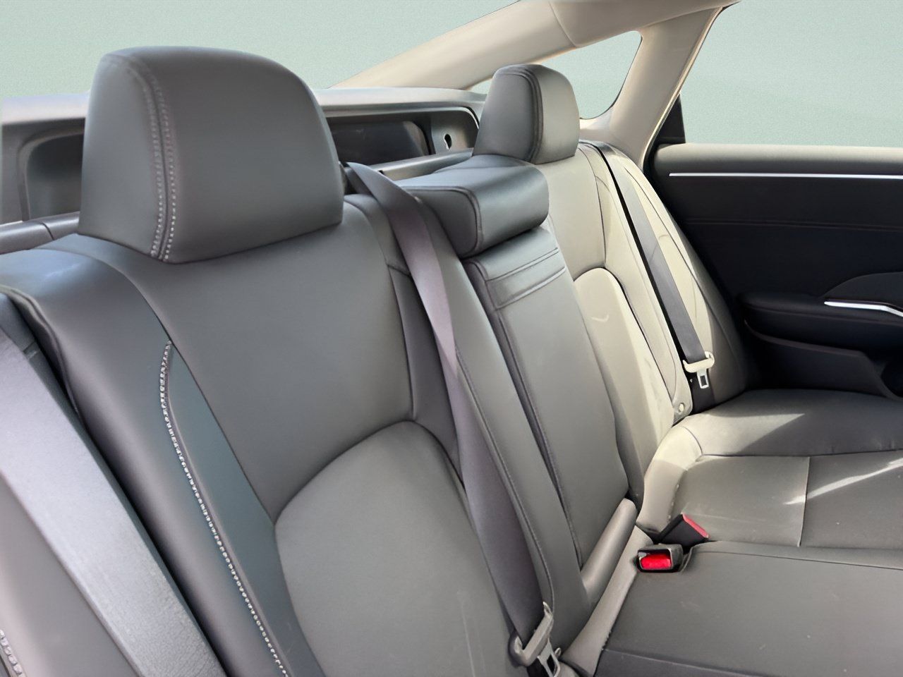 Used 2018 Honda Clarity Touring image 9