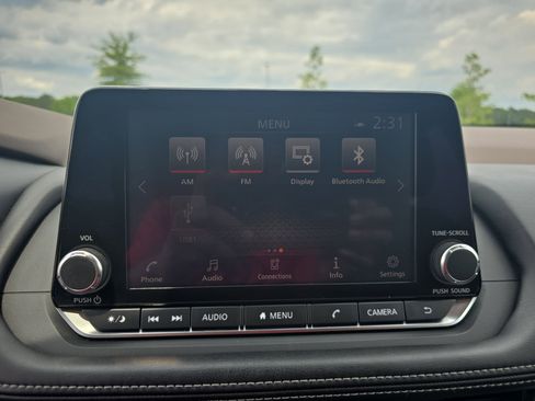 Used 2022 Nissan Rogue SV FWD image 21