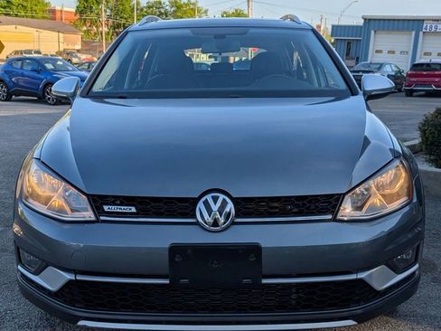 Used 2017 Volkswagen Golf Alltrack SE image 9