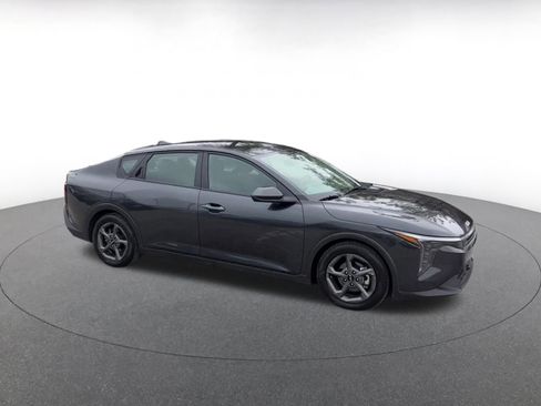 Used 2025 Kia K4 LXS FWD image 2