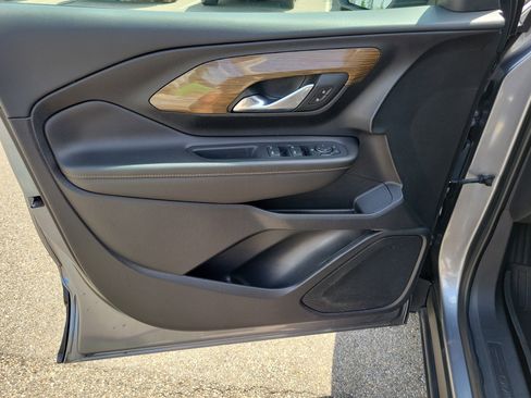 Used 2020 GMC Terrain SLE FWD image 18
