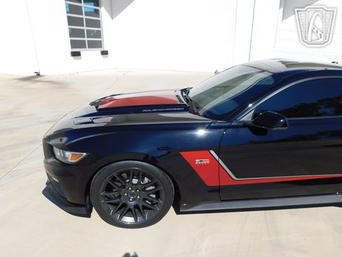 Used 2017 Ford Mustang GT Premium RWD image 11